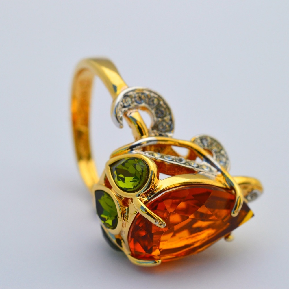 This Ring is With beautiful Swarovski stones - Picture 2 of 5
